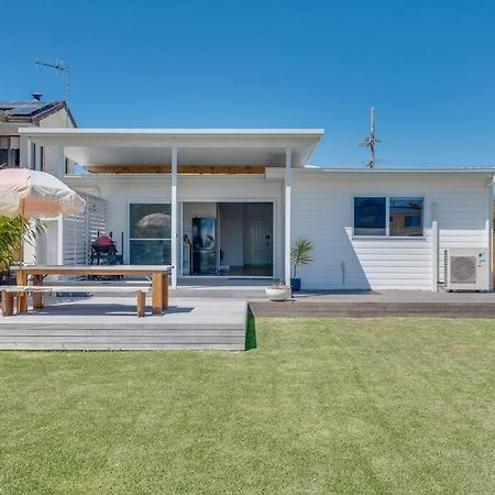 Wallis Lakehouse Villa Tuncurry Exterior photo