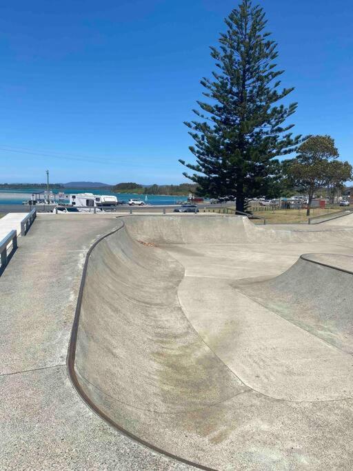 Wallis Lakehouse Villa Tuncurry Exterior photo