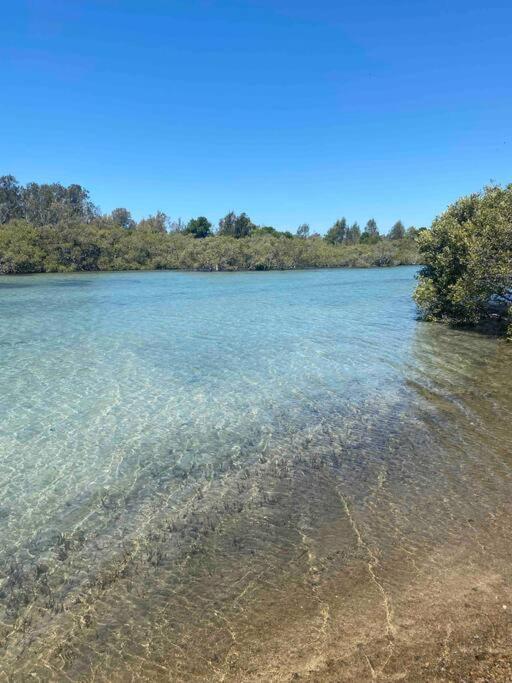 Wallis Lakehouse Villa Tuncurry Exterior photo